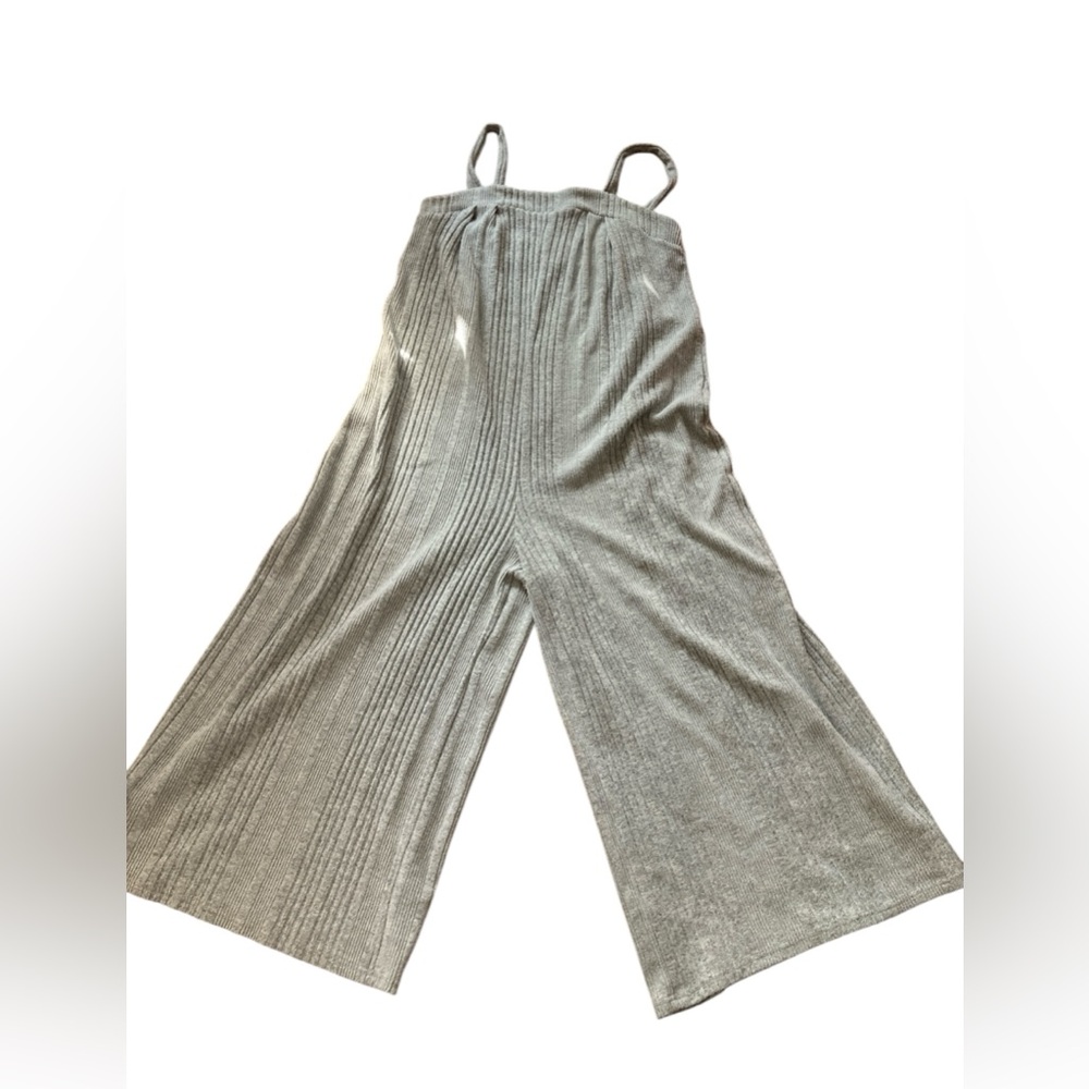 Gray Knit Sleeveless Jumpsuit/Romper- Wide Leg- SO COZY AND FUN! Size XL+